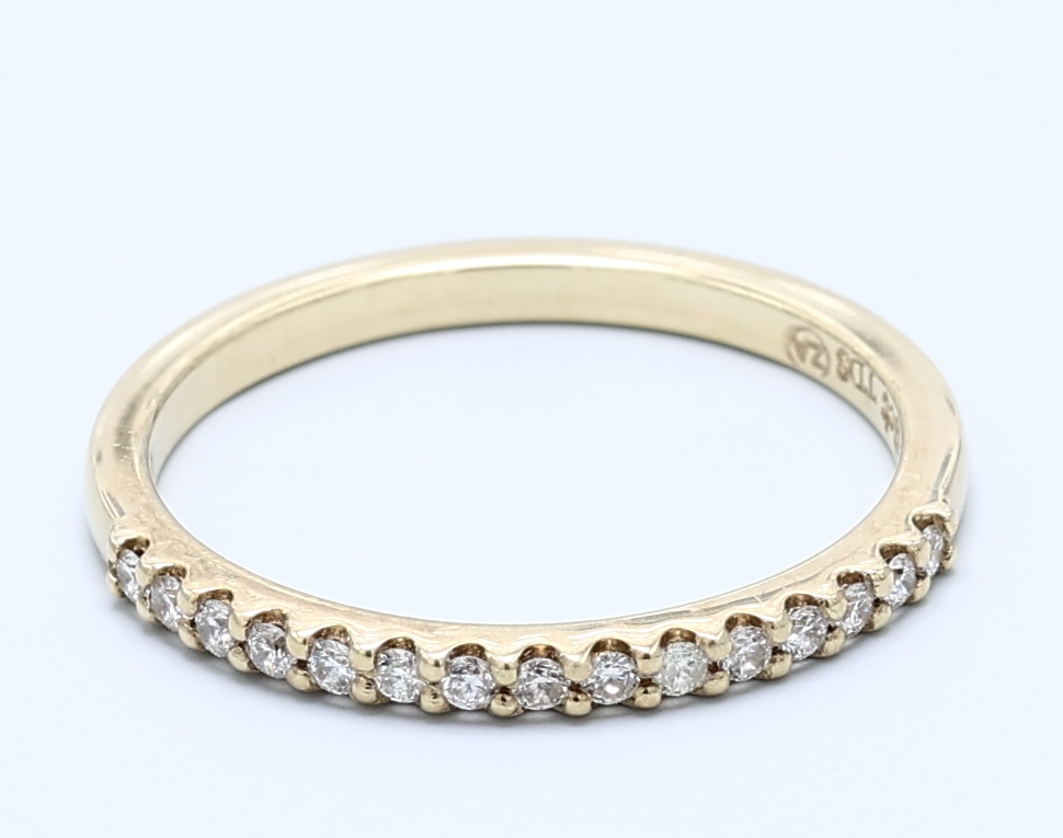 Yellow Gold Ladies Wedding Bands