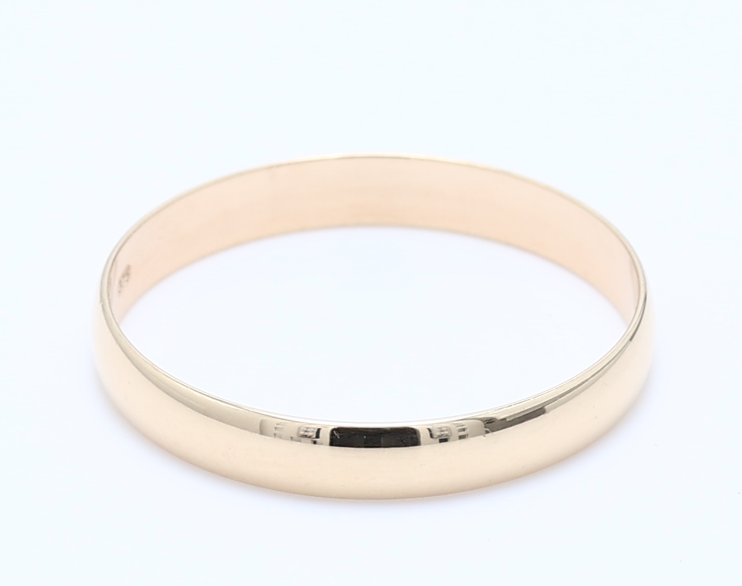 Yellow Gold Gents Wedding Bands