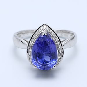 2.93ct Pear 18kt White Gold Natural Gemstone Ring