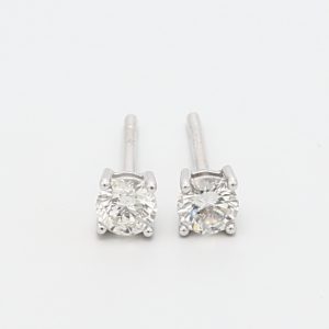 0.30ct Round  9kt White Gold Natural Diamond Earring
