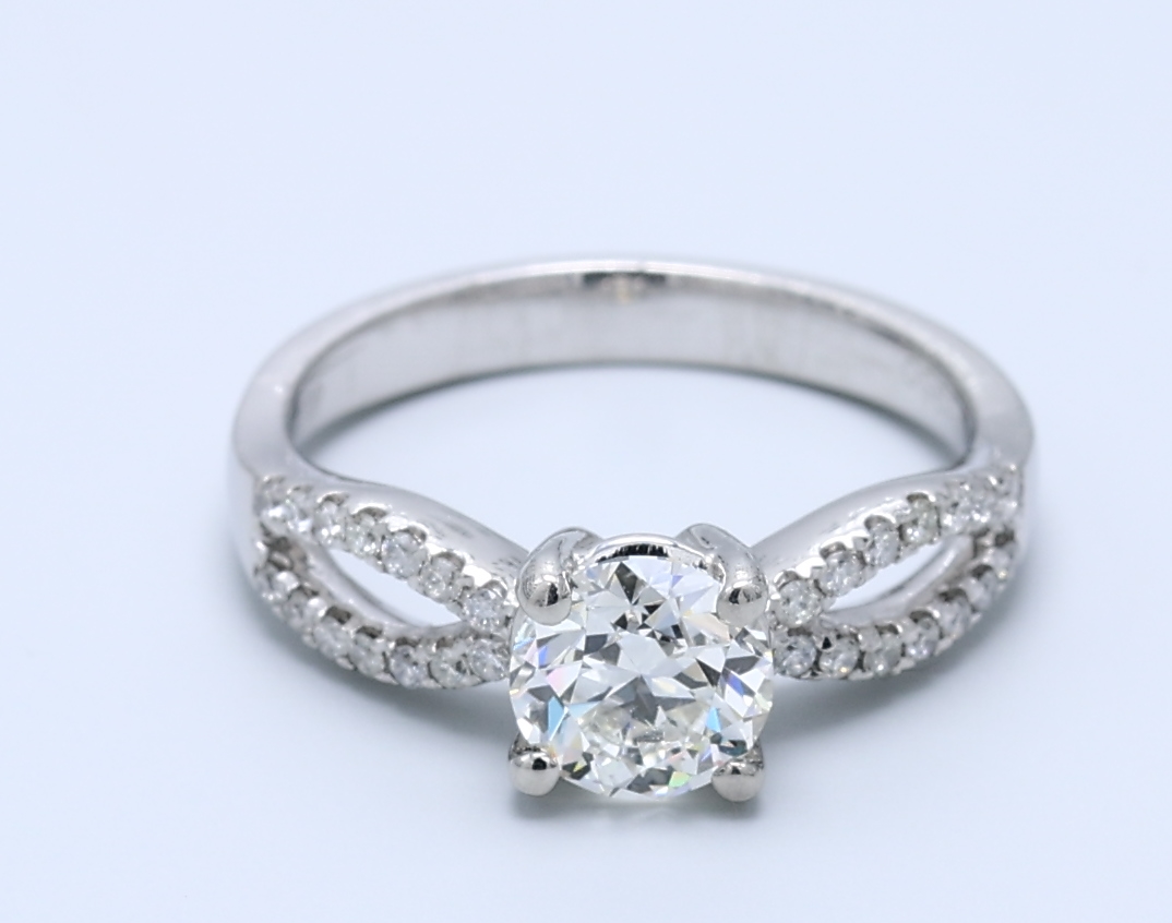 0.92ct Round Platinum Natural Diamond Engagement Ring